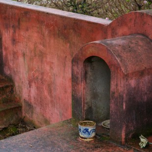 Red Tomb